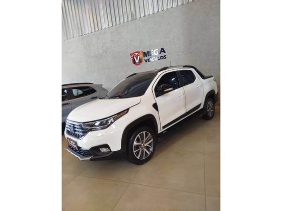 FIAT STRADA 1.3 FIREFLY FLEX VOLCANO CD CVT FIAT STRADA 1.3 FIREFLY FLEX VOLCANO CD CVT
